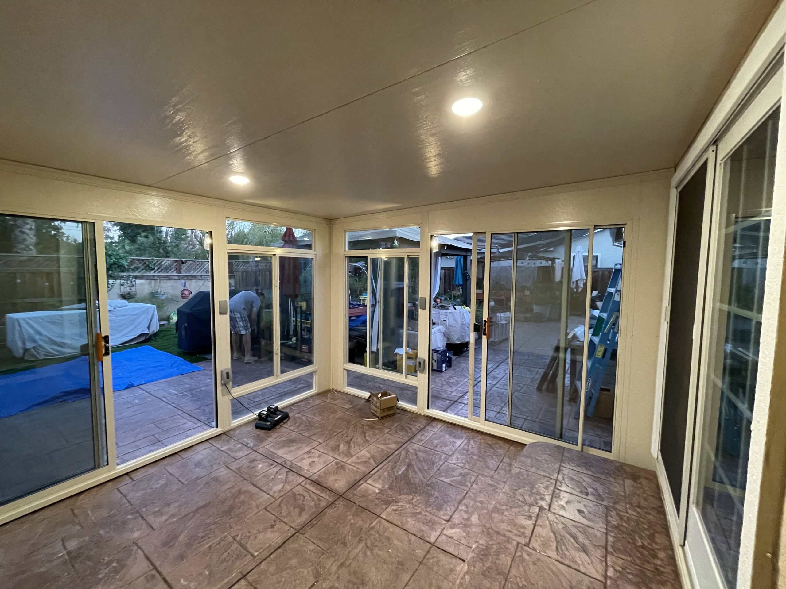 Screened-in patio design Screened-in patio design